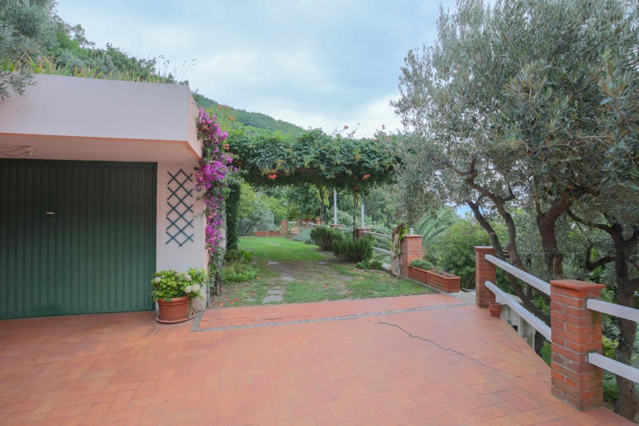 Villa Gio - Terrazza Nel Blu Bergeggi Dış mekan fotoğraf