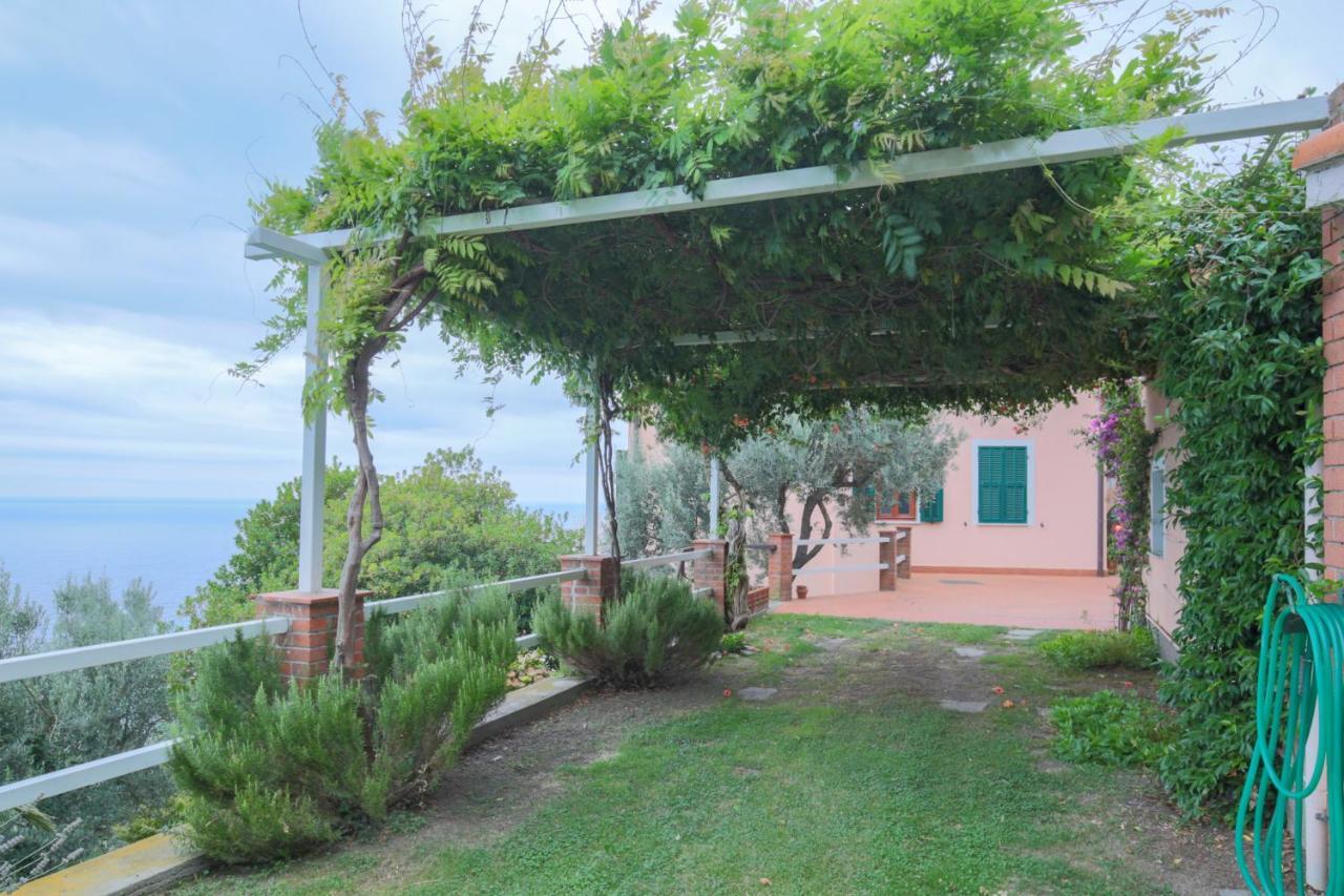 Villa Gio - Terrazza Nel Blu Bergeggi Dış mekan fotoğraf